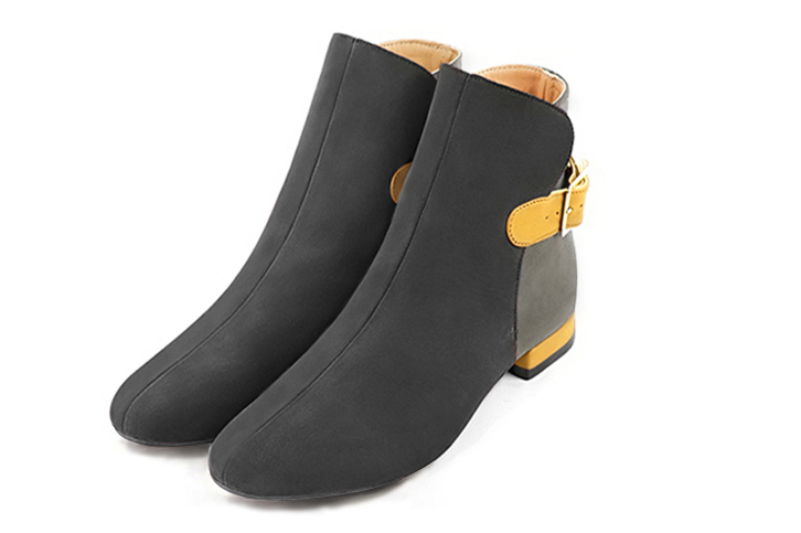 Dark grey and mustard yellow women's ankle boots with buckles at the back. Round toe. Flat block heels. Front view - Florence KOOIJMAN